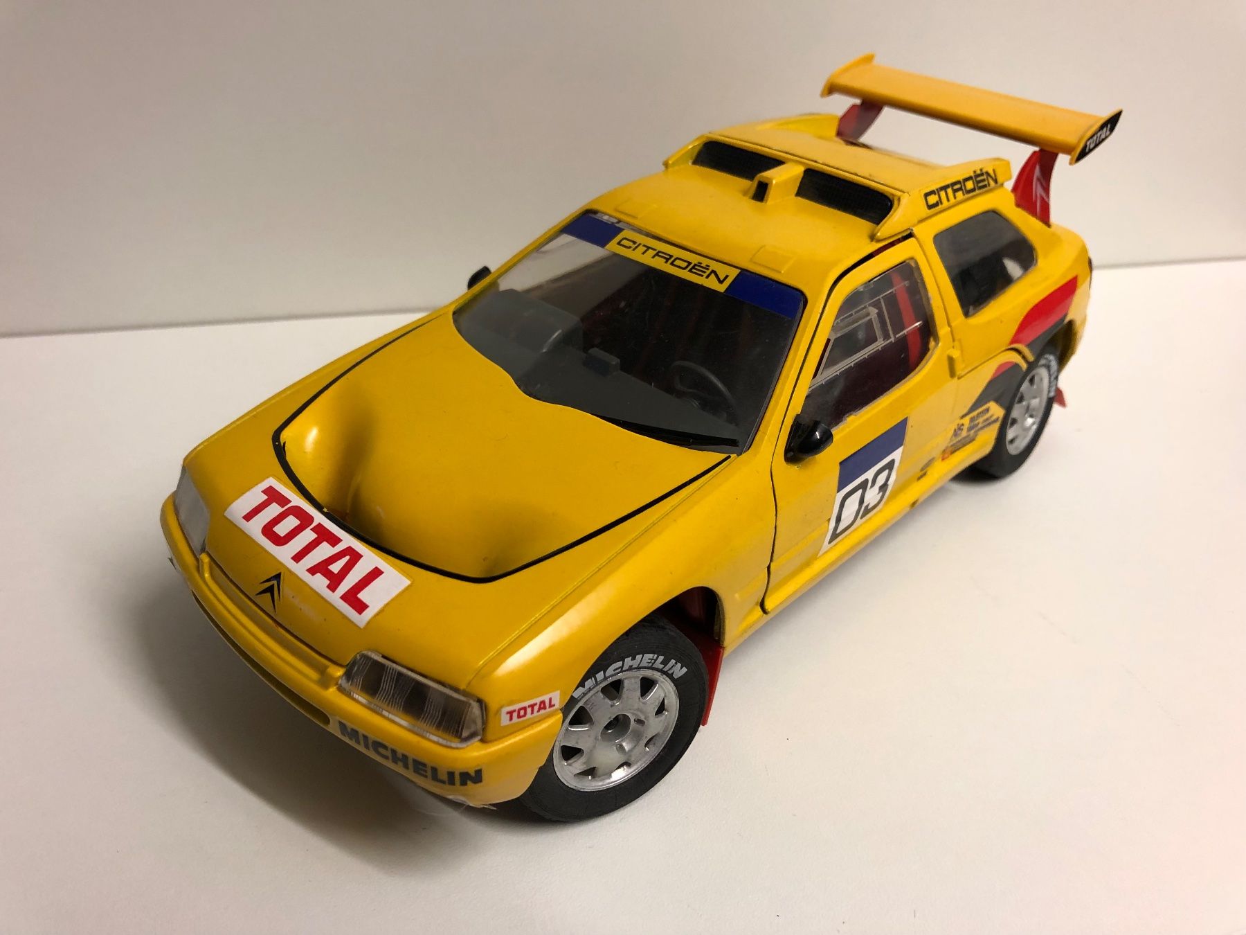 Citroën ZX Rallye Raid # 34 Red Rally 1/18 MAJORETTE CLUB