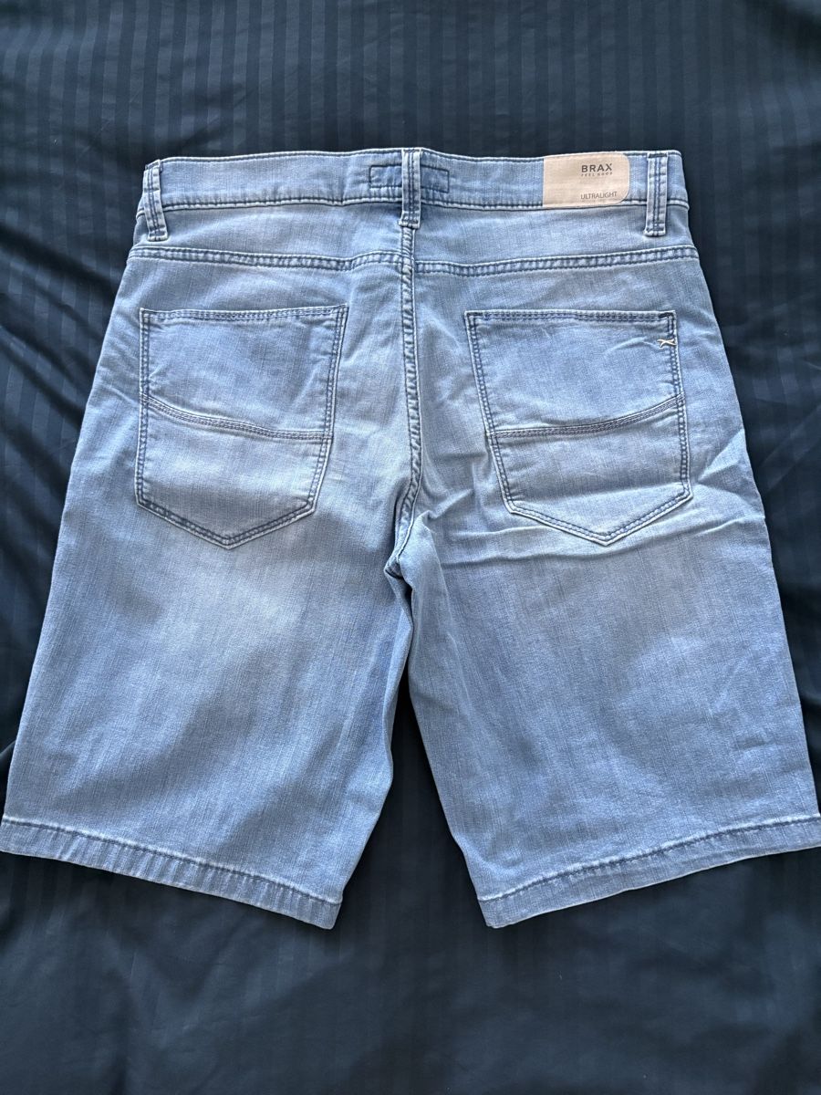 Brax Jeans: Brax Ultralight Jeans-Shorts Gr.46 – Nuovo (secondo la descrizione) da Windisch venduto da mister_sp 1