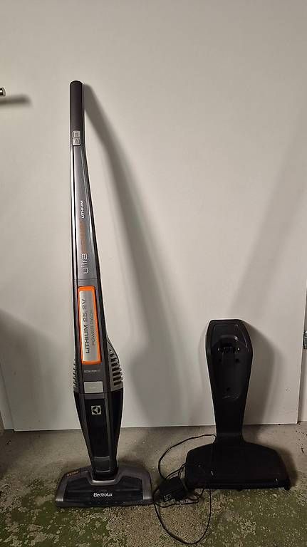 Staubsauger & Zubehör: kabelloser Staubsauger Electrolux UltraPower – Gebraucht aus Herisau von swissness85 1