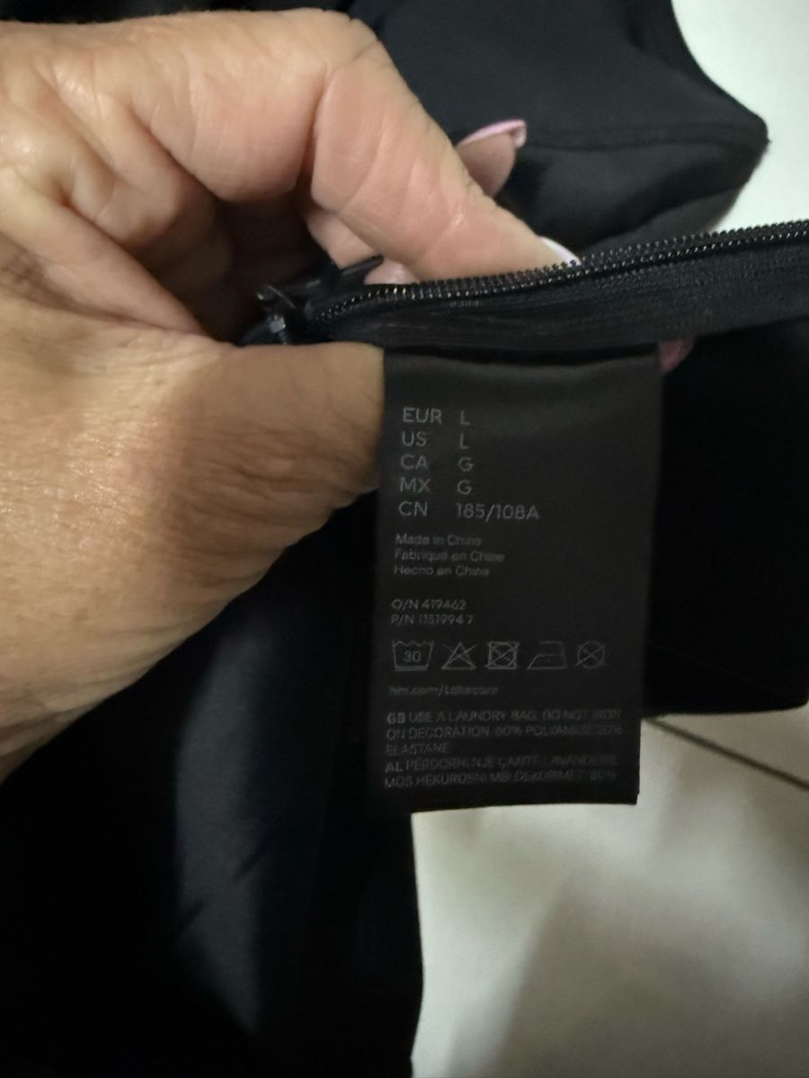 Mugler Top: Top Mugler x H&M – Nuovo (secondo la descrizione) da Lausanne venduto da Doudoutze 4