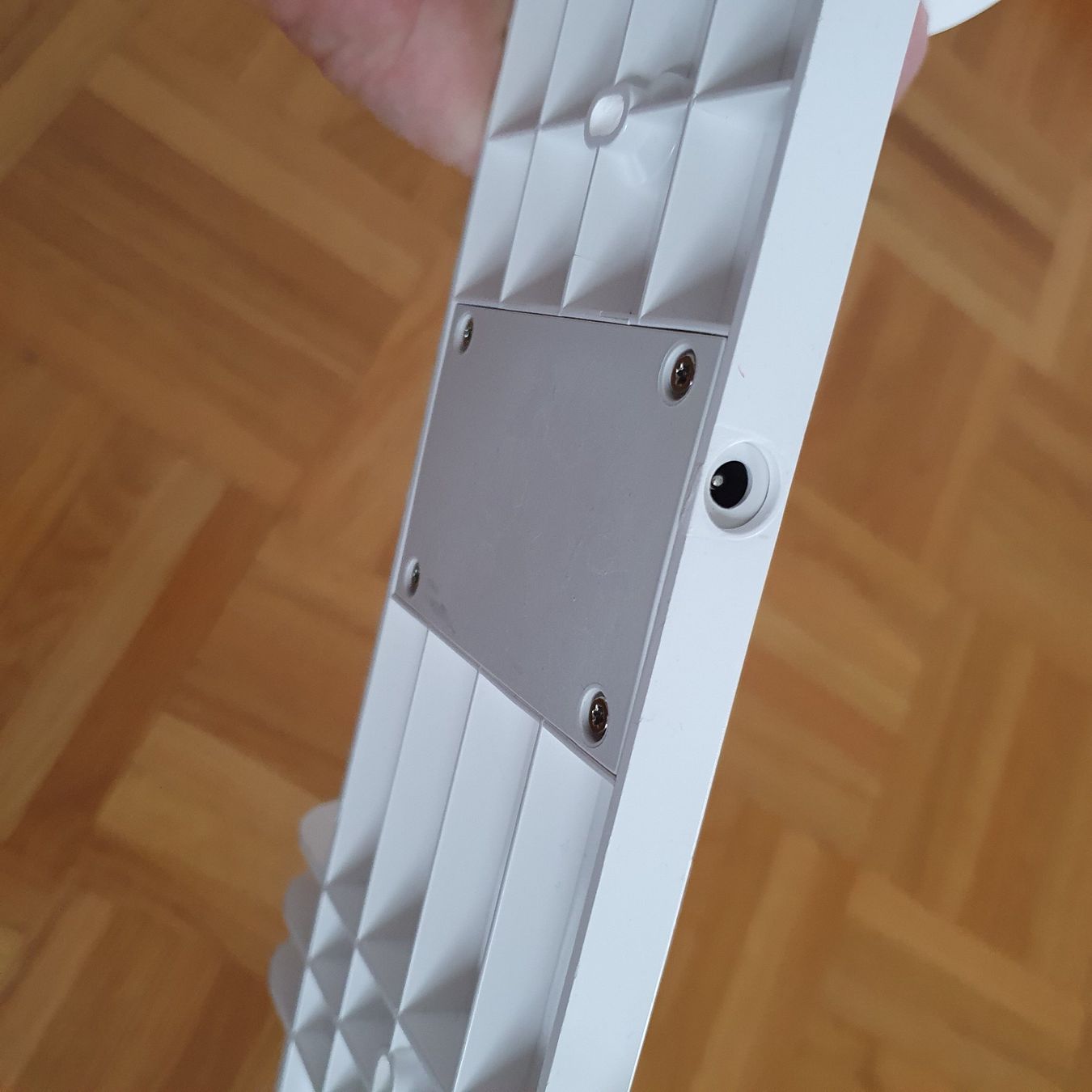 Sonstige Dekorationen & Accessoires: Support murale pour aspirateur akku – Gebraucht aus Prilly von RoDyRe 3