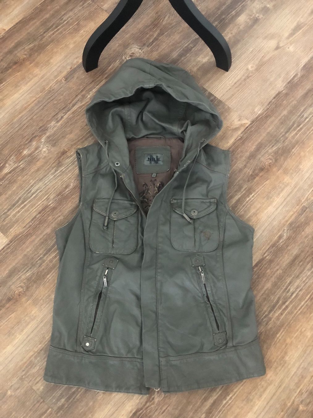Gilet & Giacche senza maniche: Nile Ledergilet – Nuovo (secondo la descrizione) da Emmen venduto da ama_8wmn 4