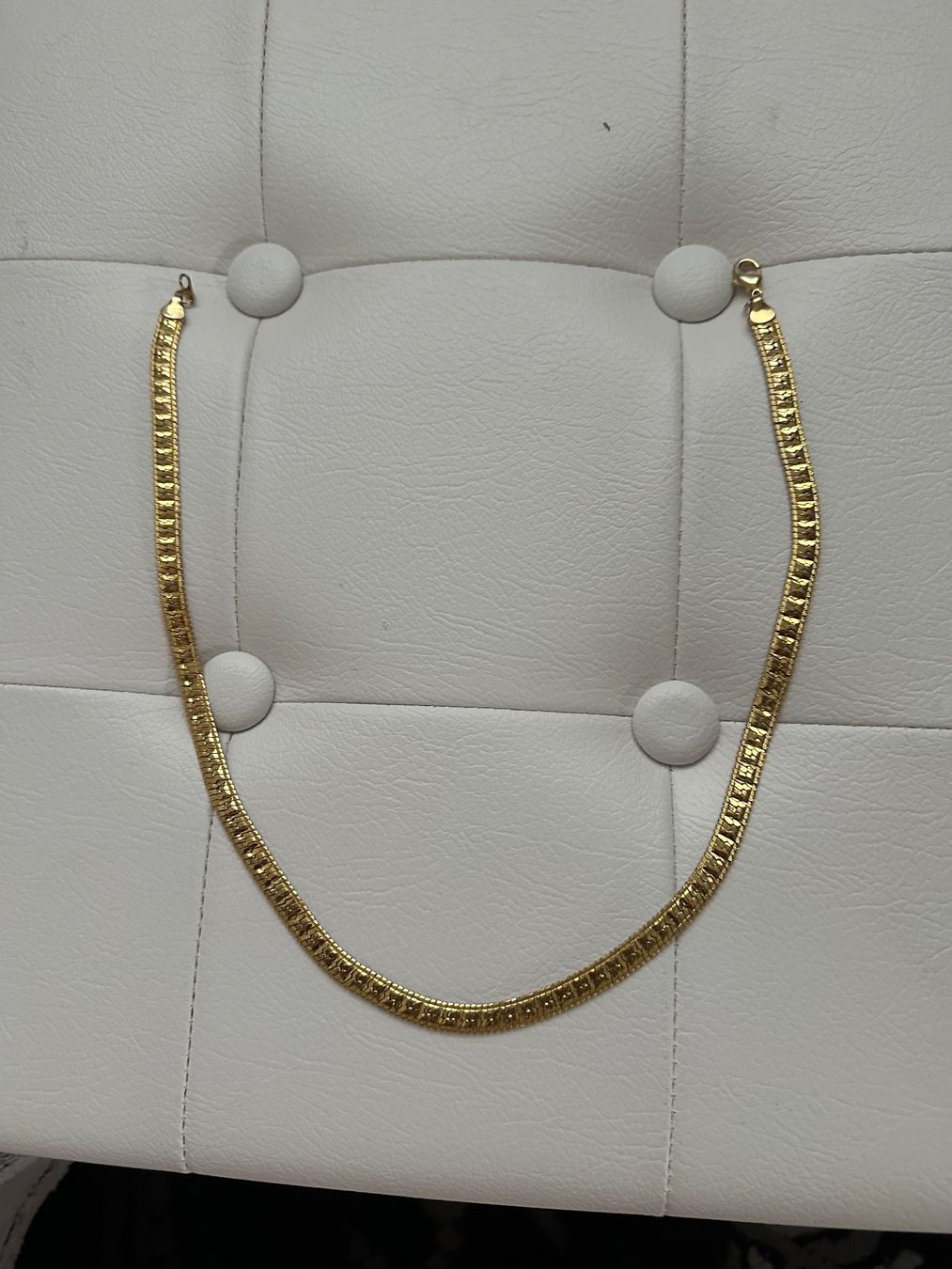 Catenine: Collier comme neuf plaque or ne change pas la couleur – Nuovo (secondo la descrizione) da Biel/Bienne venduto da orange1 1