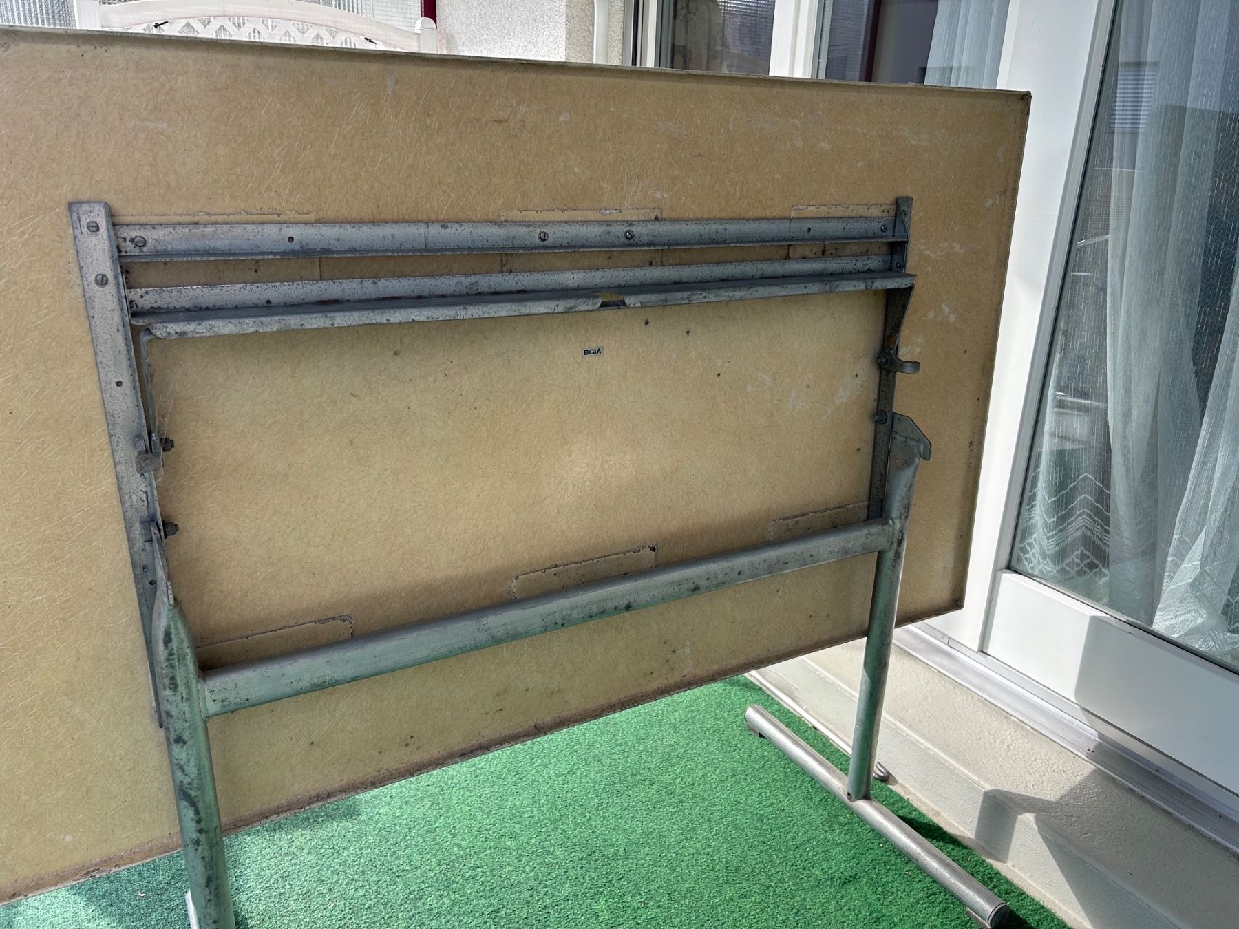 Bigla Tavoli: Robuster Bigla Gartentisch, Fiberglas, hell, klappbar – Usato da Solothurn venduto da dbmd333 2