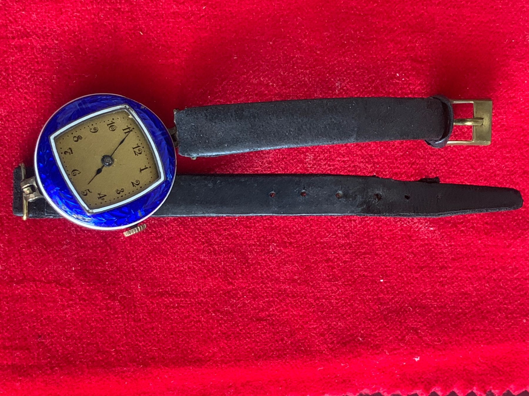 Montre Vintage Pour Femme LIP - Cadran Chiffres Romains, Bracelet Marron - Occasion