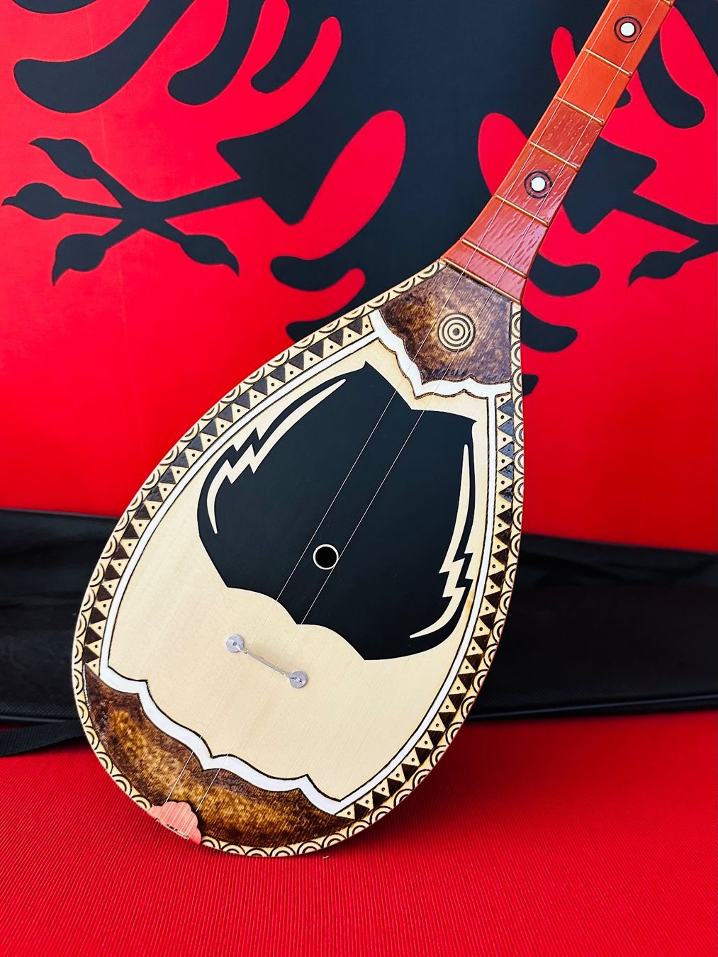 Strumenti musicali: Albanisches Musikinstrument Qifteli – Nuovo e nell'imballaggio originale da Kirchberg SG venduto da rex_pfd8 1