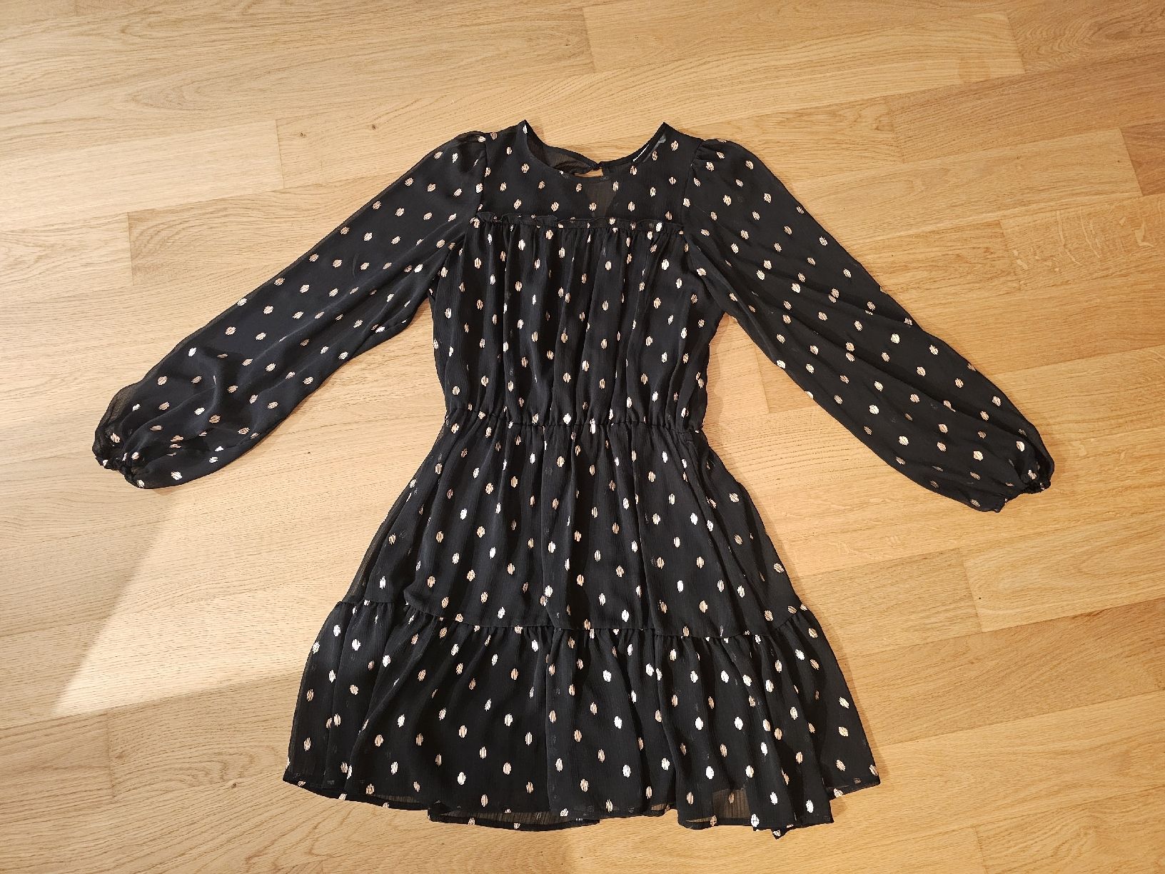 Robes: Abendkleid S – Neuf (Voir description) à Büttikon AG par PAM120319