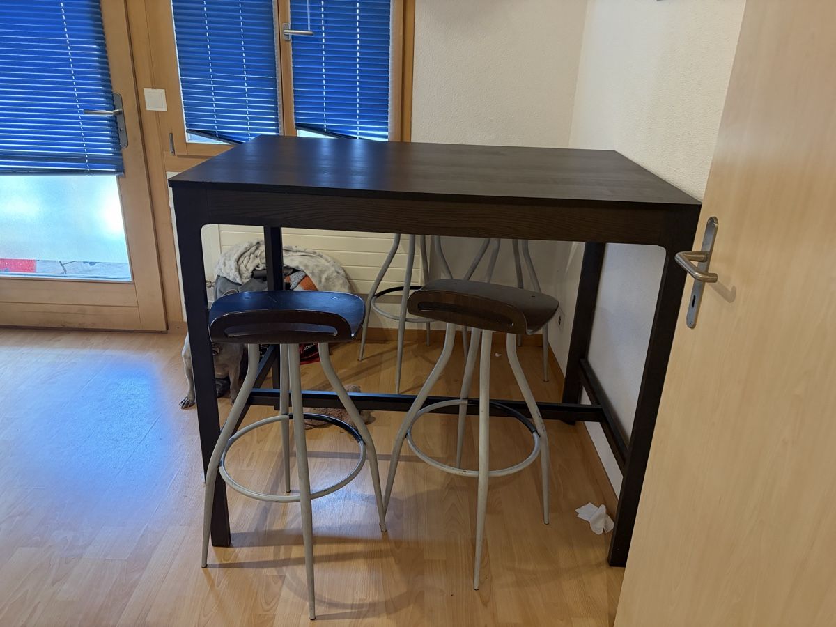 Tables: Bartisch inkl. 4 Stühle – D'occasion à Walkringen par F.Koenig95 1