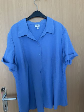 Damenbluse Kingfield blau kurzarm Grösse 50 neuwertig