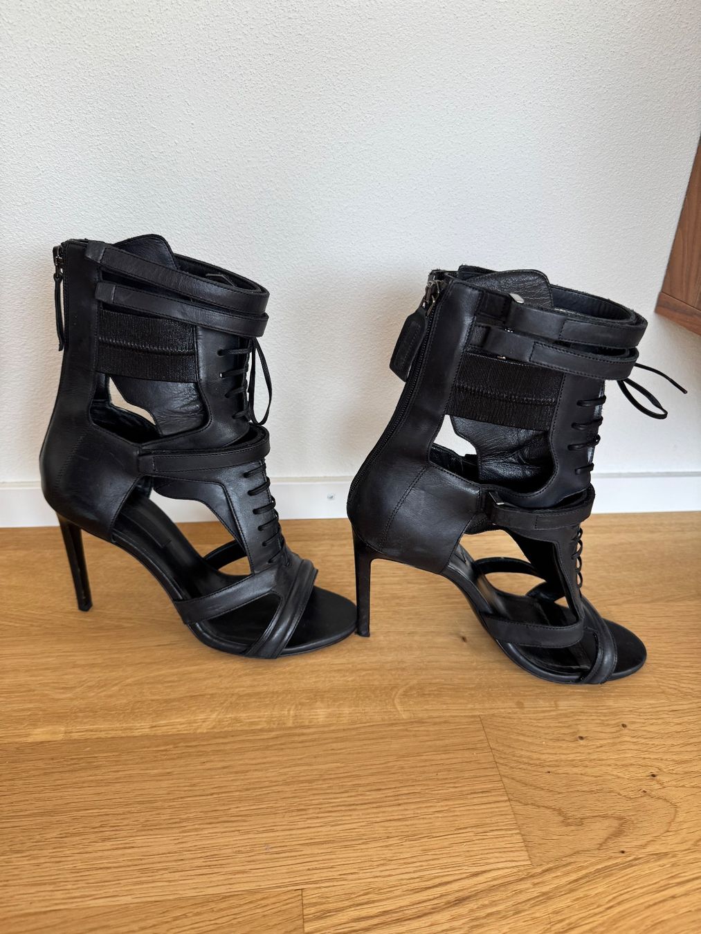 Hugo Boss Damenschuhe: Hugo Boss High Heels "Jodi" Black Gr. 39 – Gebraucht aus Klingnau von Vdado 3