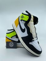 Jordan 1 Retro High White Black Volt Grösse EU 42.5
