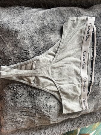 Calvin Klein Damen String M grau 