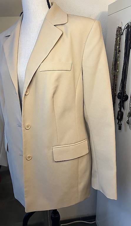 Giacche: Blazer in Beige ? Größe XL – Usato da Urdorf venduto da Marybyii 1