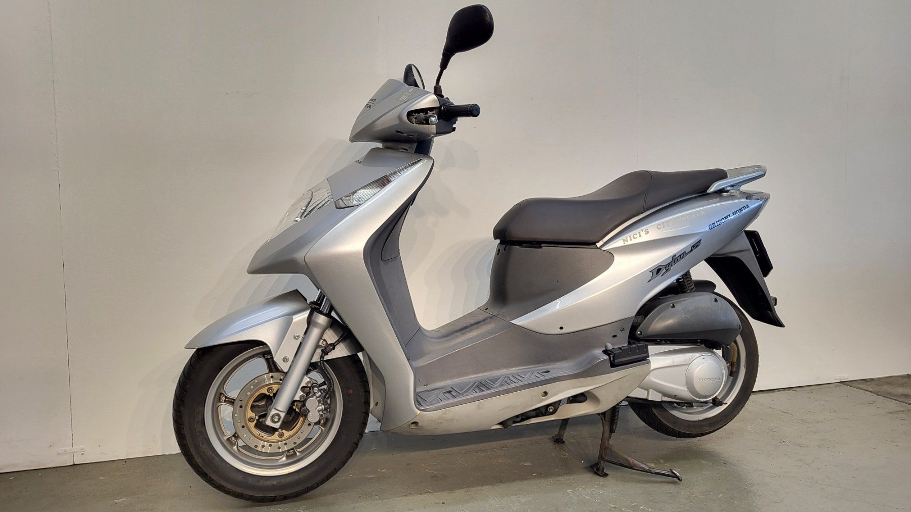 Honda Scooters: Honda SES 125 Dylan – Gebraucht aus Tägerschen von Moto-Welt 3