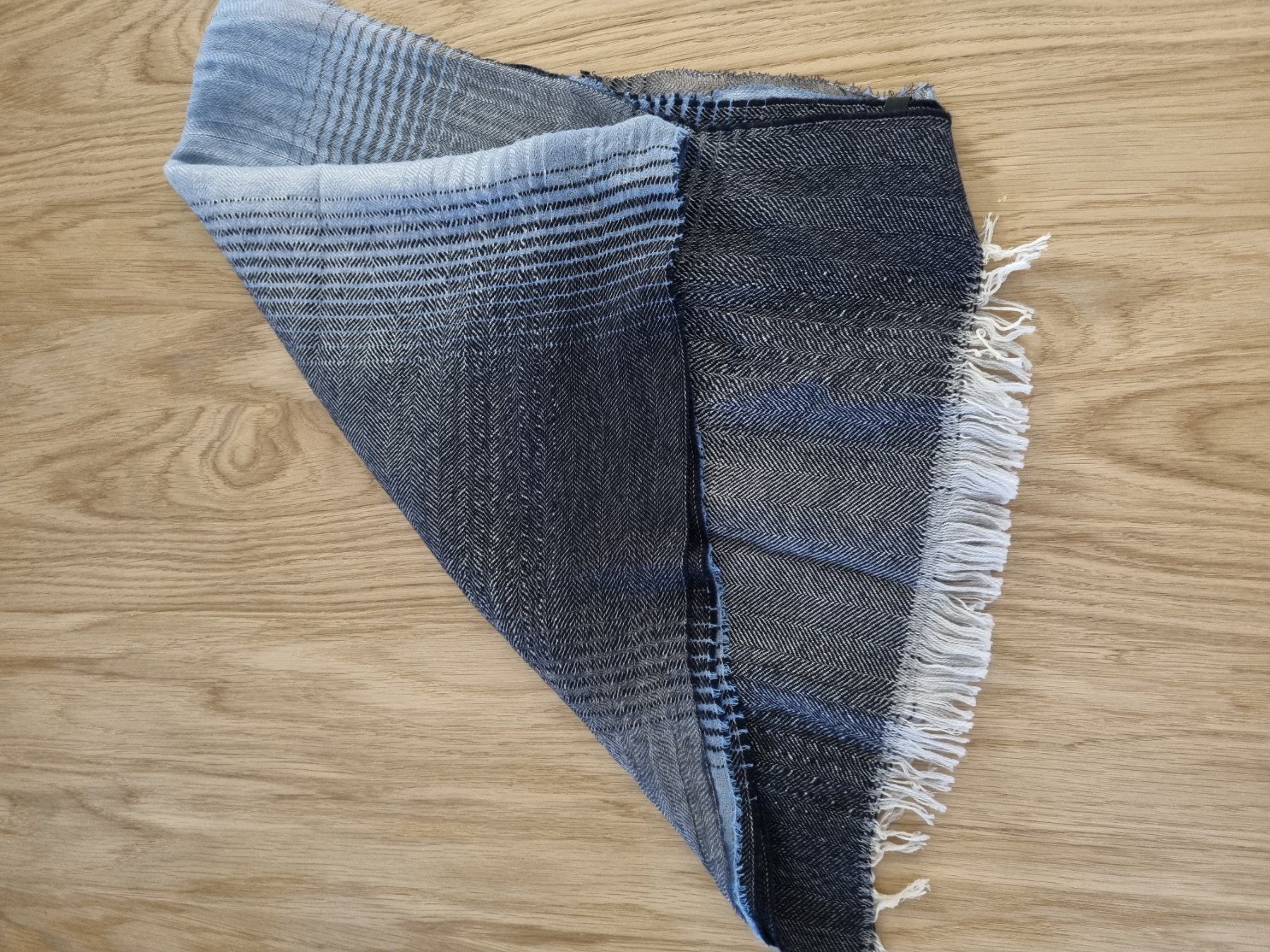 Foulards & écharpes: Schal – D'occasion à Bassersdorf par Sandy456 1
