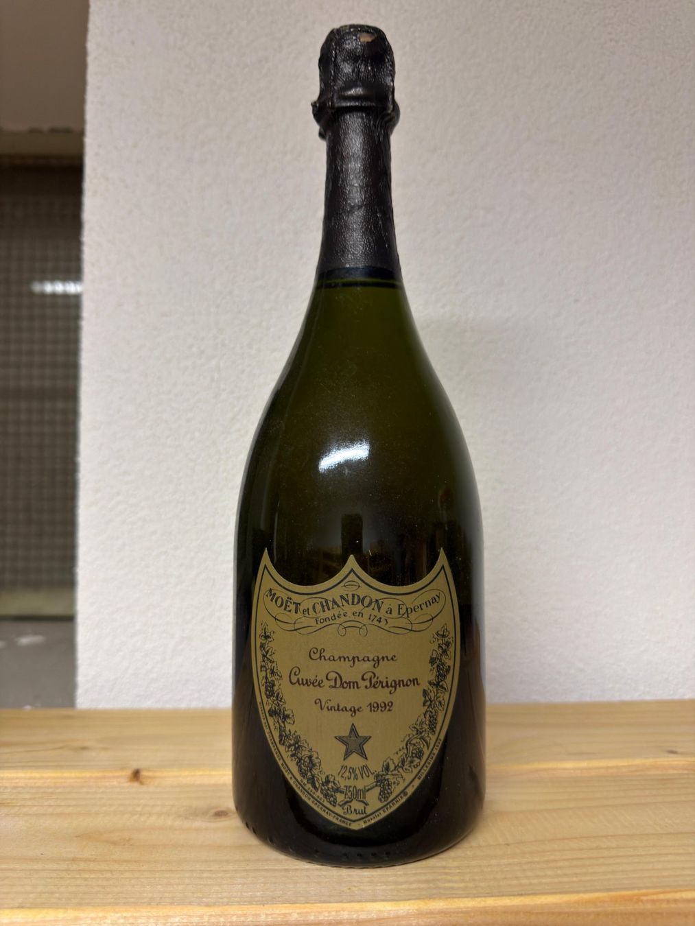 Vino: Cuvée Dom Pérignon Vintage 1992 – Nuovo (secondo la descrizione) da Fescoggia venduto da AmazingDesignObjects