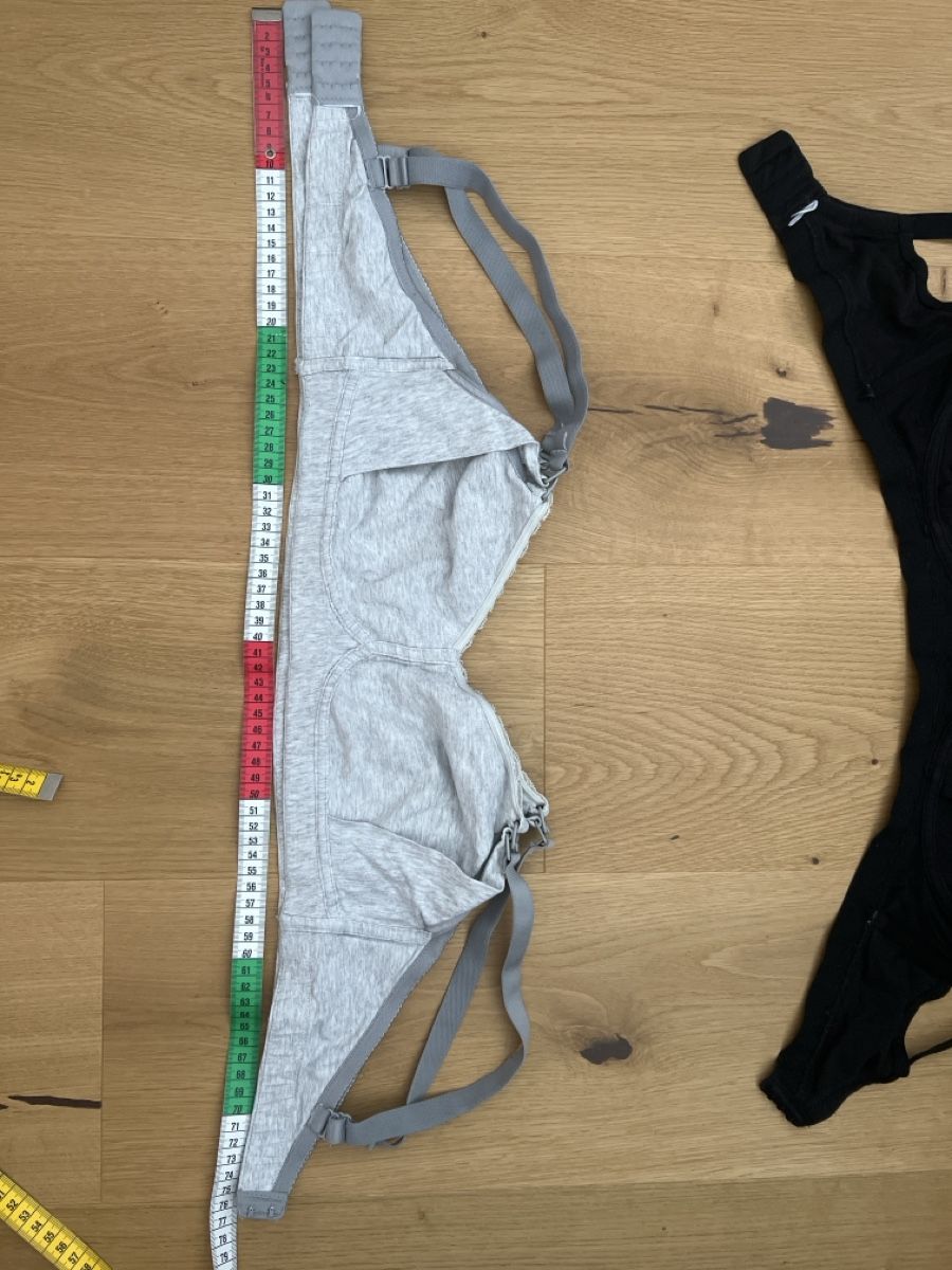 Altra biancheria intima: 3 Still BHs Schwarz und Hellgrau Grösse S guter Zustand – Usato da Recherswil venduto da ch0_y9gb 1