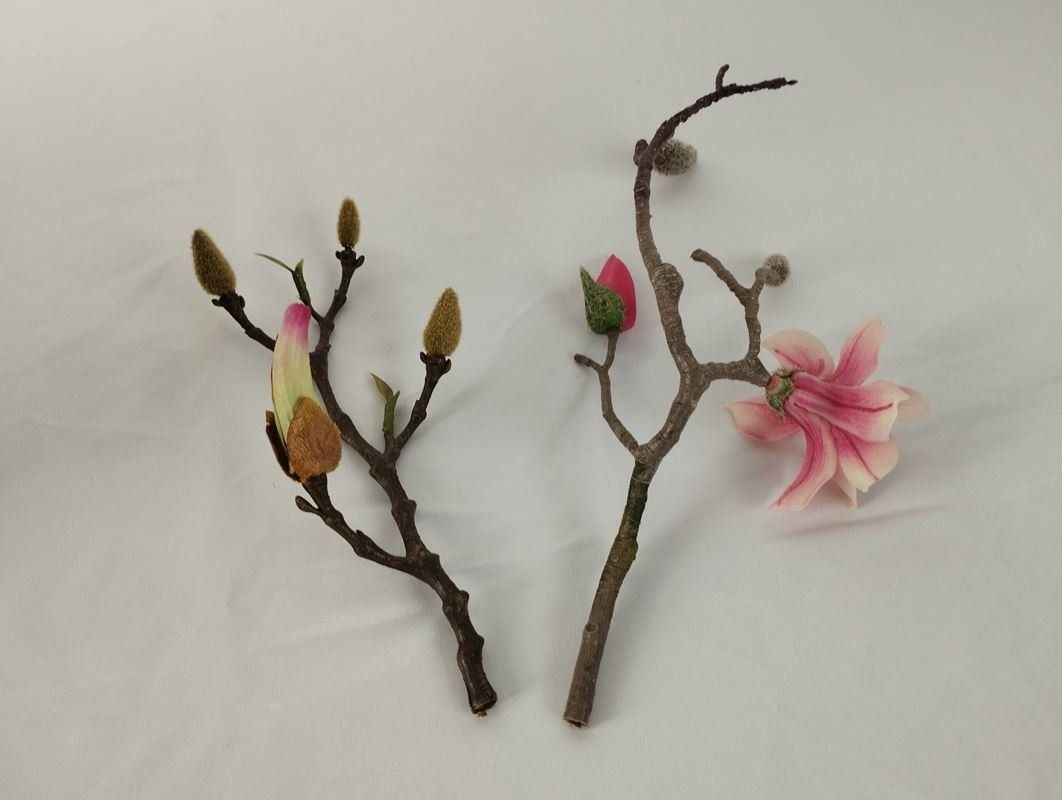 Vasen & Gefässe: Vase mit künstlichen Blumen – Gebraucht aus Schübelbach von Restwert_Schubelbach 7