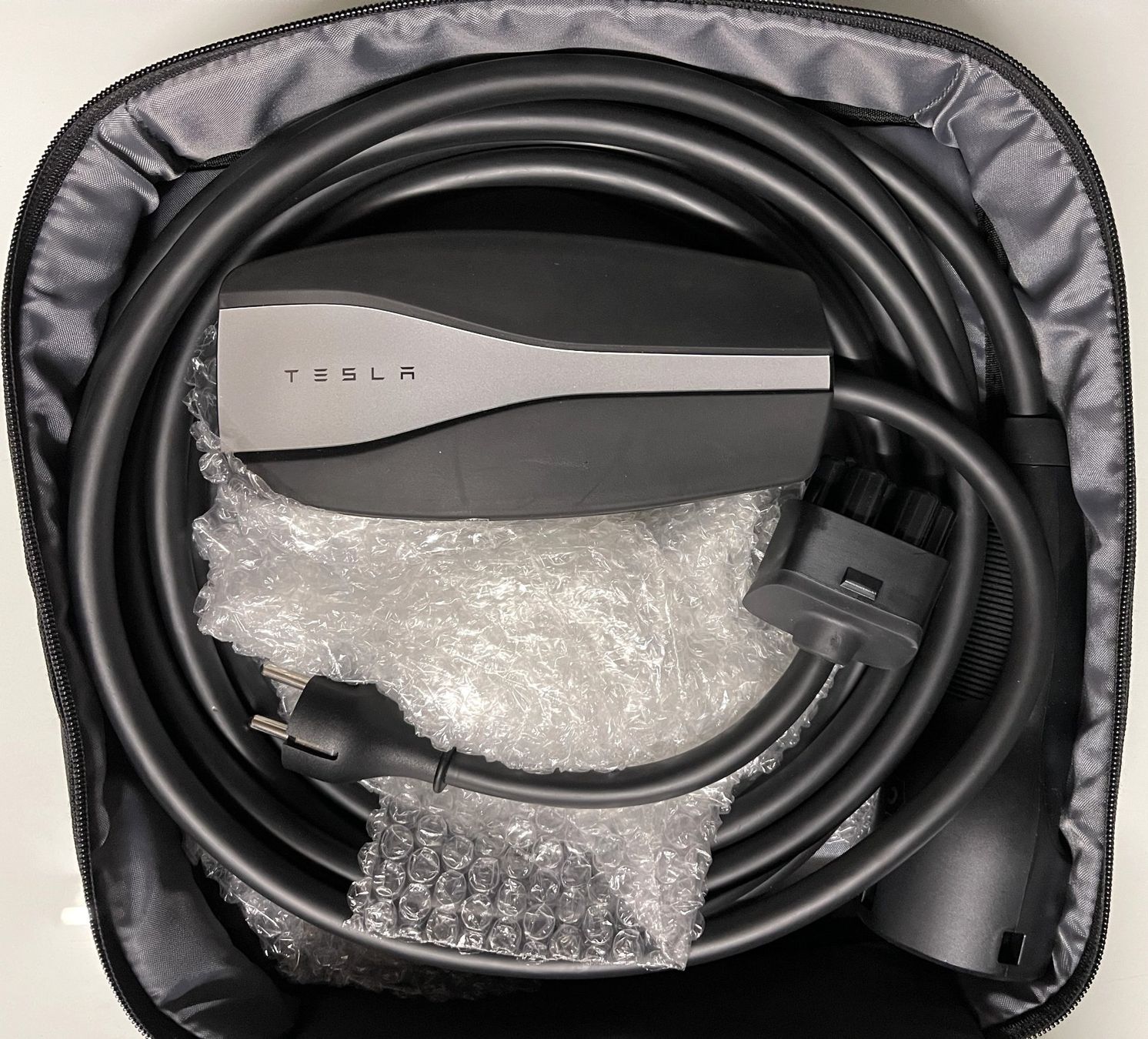 Tesla Tutti pezzi di ricambio auto: Tesla Mobiles Ladeset - Schuko – Nuovo e nell'imballaggio originale da Oftringen venduto da vuc_frq6