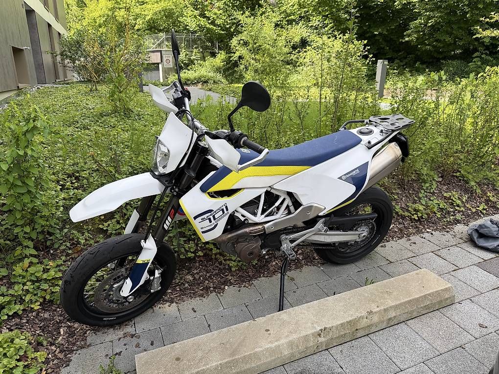 Strada: Husqvarna 701 Supermoto – Usato da Horw venduto da sve_dw69