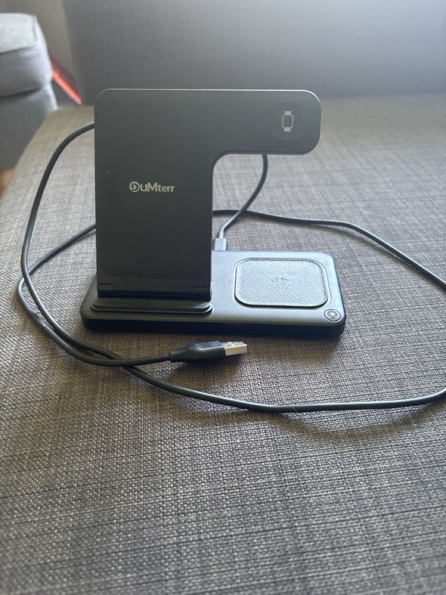 Apple Accessori per Smartwatch: Dumterr 3 in 1 Apple Charging Station  – Usato da Oberwil BL venduto da rev_sb8d