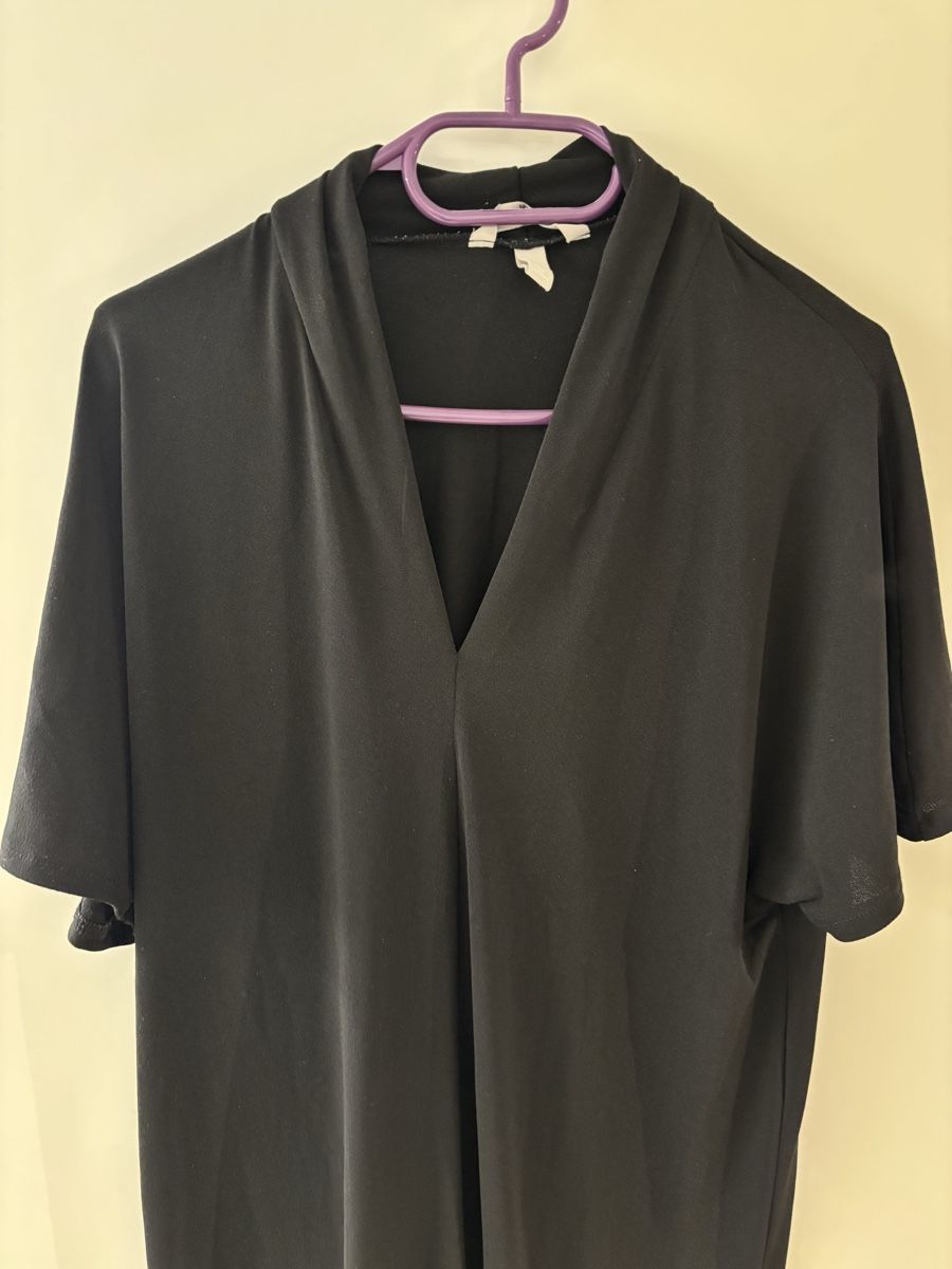 H&M Vestiti: schwarzes Kleid mit V-Ausschnitt, Grösse S – Usato da Netstal venduto da ali_x5fx 1