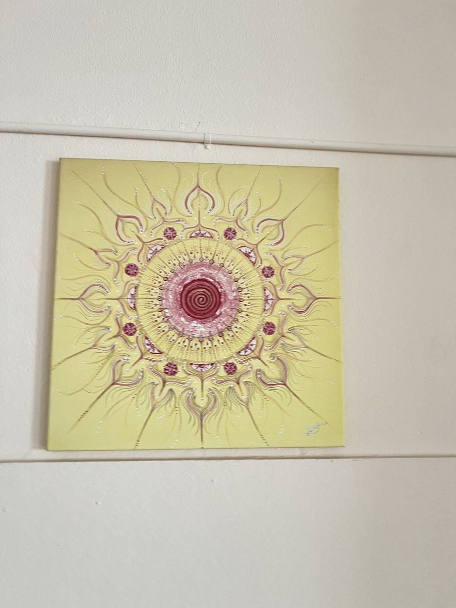 Poster & Bilder: Gelb/rosa Mandala-Bild – Gebraucht aus Biel-Benken BL von tan_62q6 1