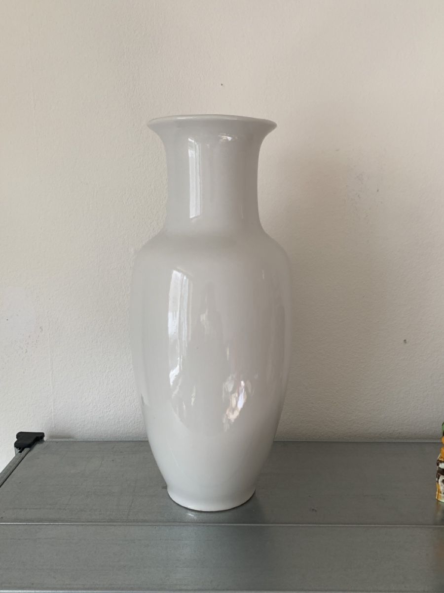 Vasen & Gefässe: Große Balauster-Vase blanc de chine – Gebraucht aus Basel von Amechan. 5