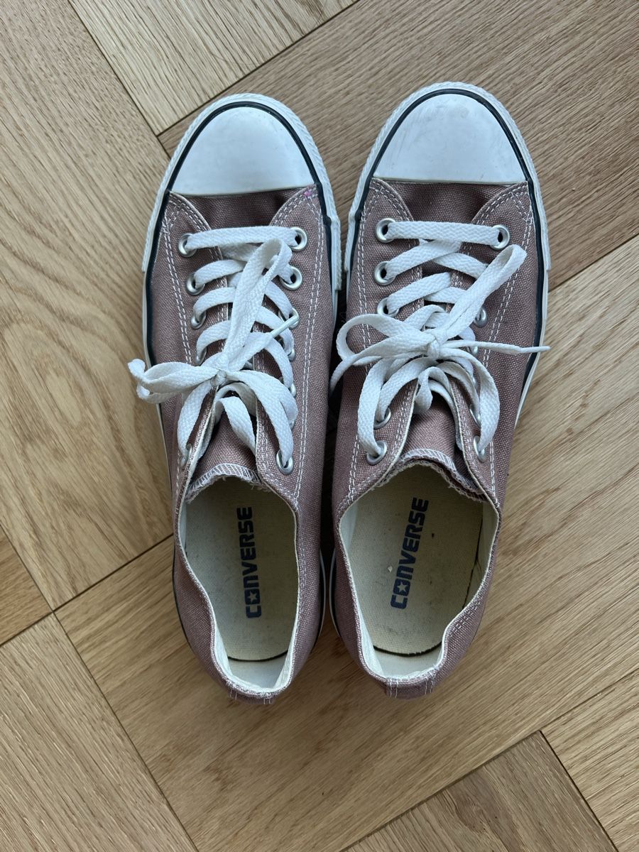 Converse Herrenschuhe: Converse Chuck Taylor All Star, Grösse 42 – Gebraucht aus Naters von sfs_5b6m 1