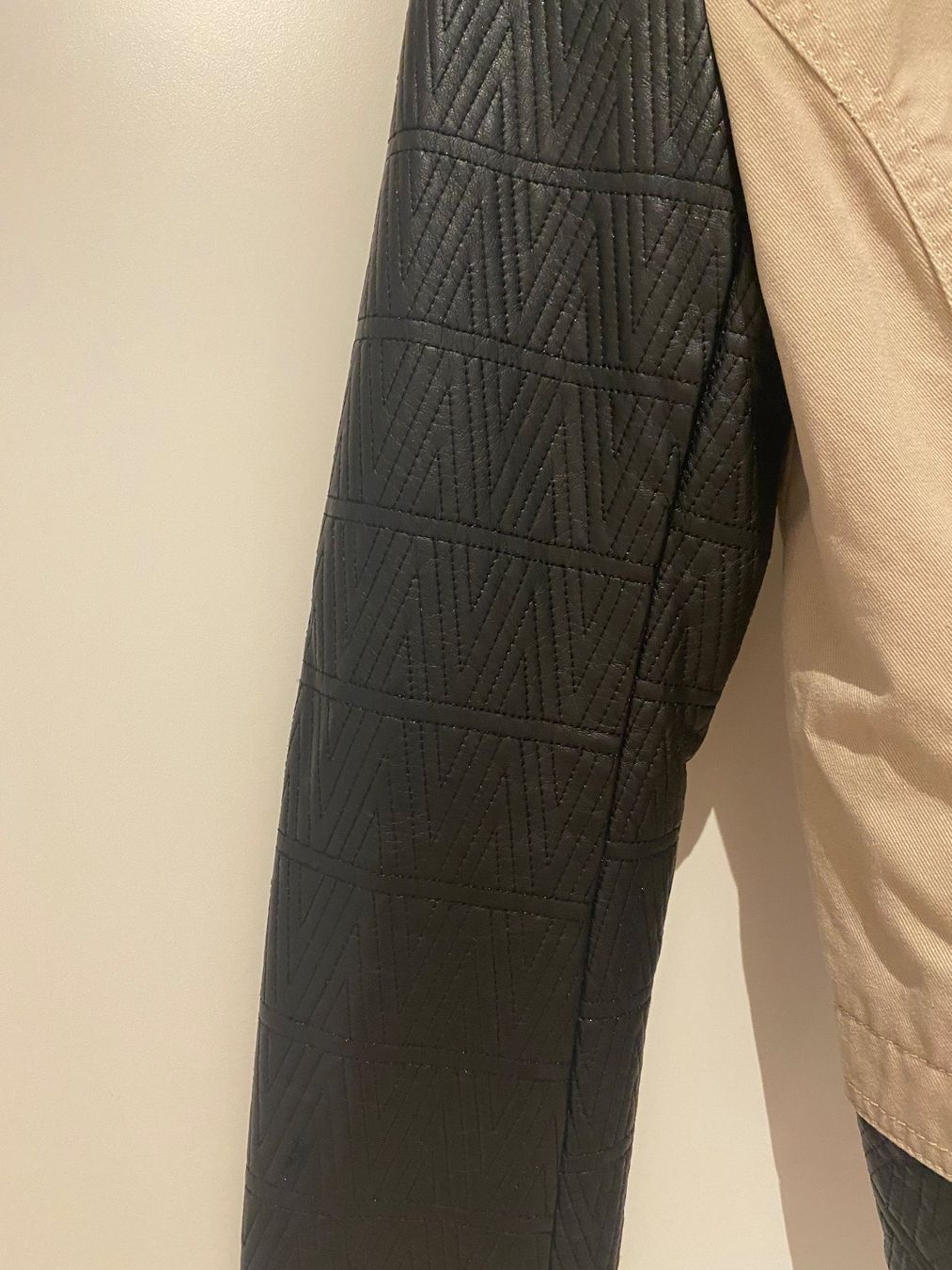 Giacche: Jacke Beige/Schwarz Grösse M – Usato da Dachsen venduto da Jay_3 3