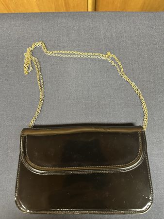 Elegante Vintage Lack-Clutch mit Goldkette, Top Zustand!