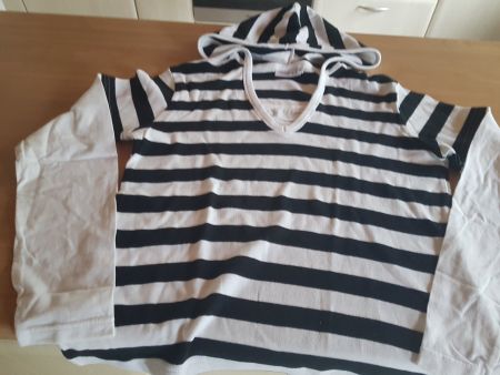 Pull marinière avec capuchon taille M marque C&A 100% coton