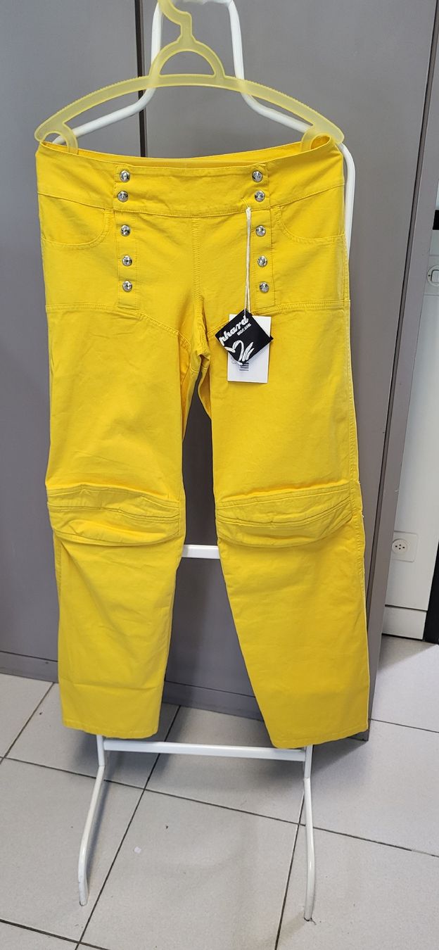 Pantaloni: Phard Hose, Gr. 42, gelb, neu – Nuovo e nell'imballaggio originale da Figino venduto da mayam63