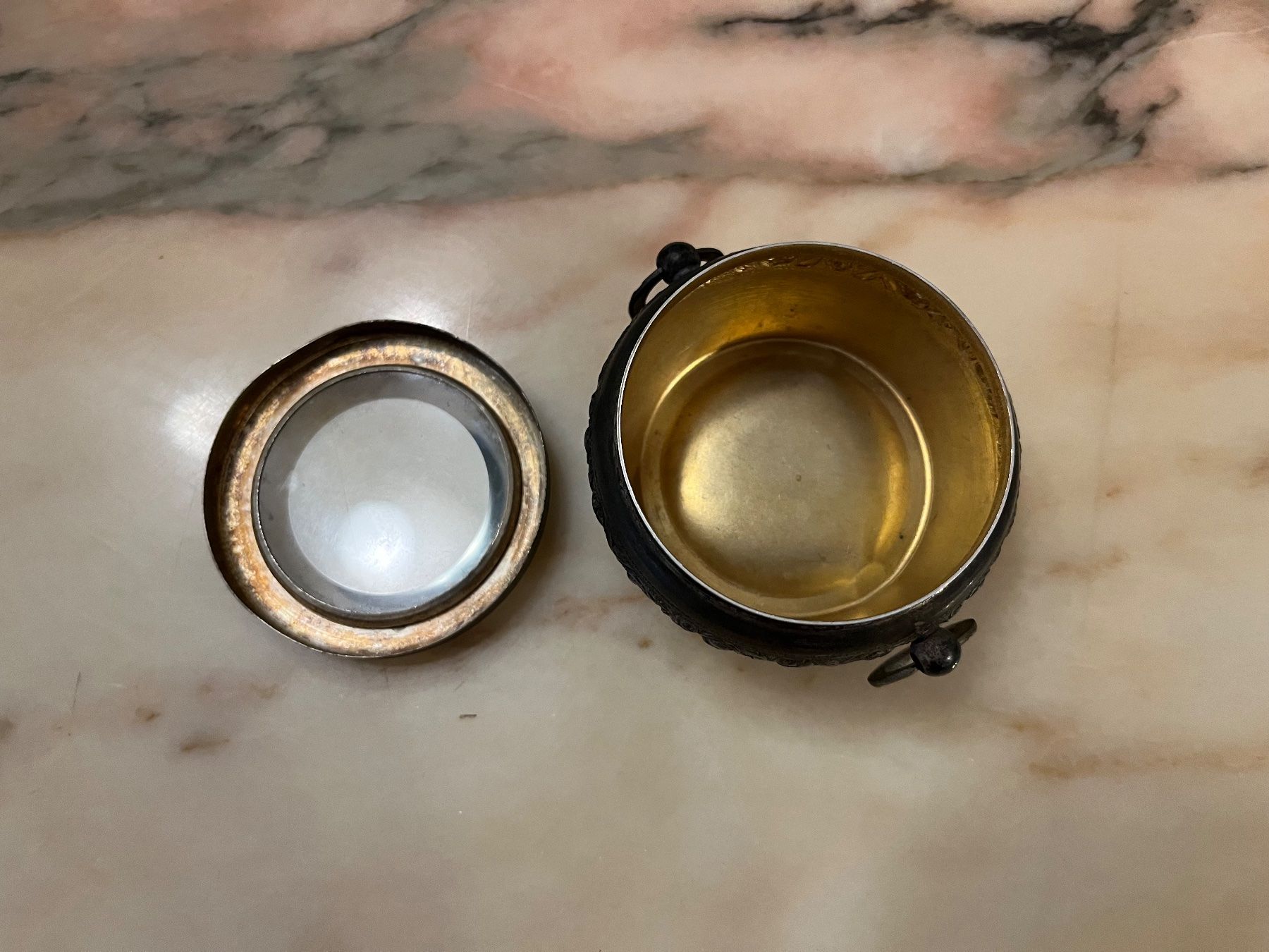 Tutte le decorazioni: Vintage Dose aus Messing mit Glaseckel – Usato da Thalwil venduto da ansae17 2