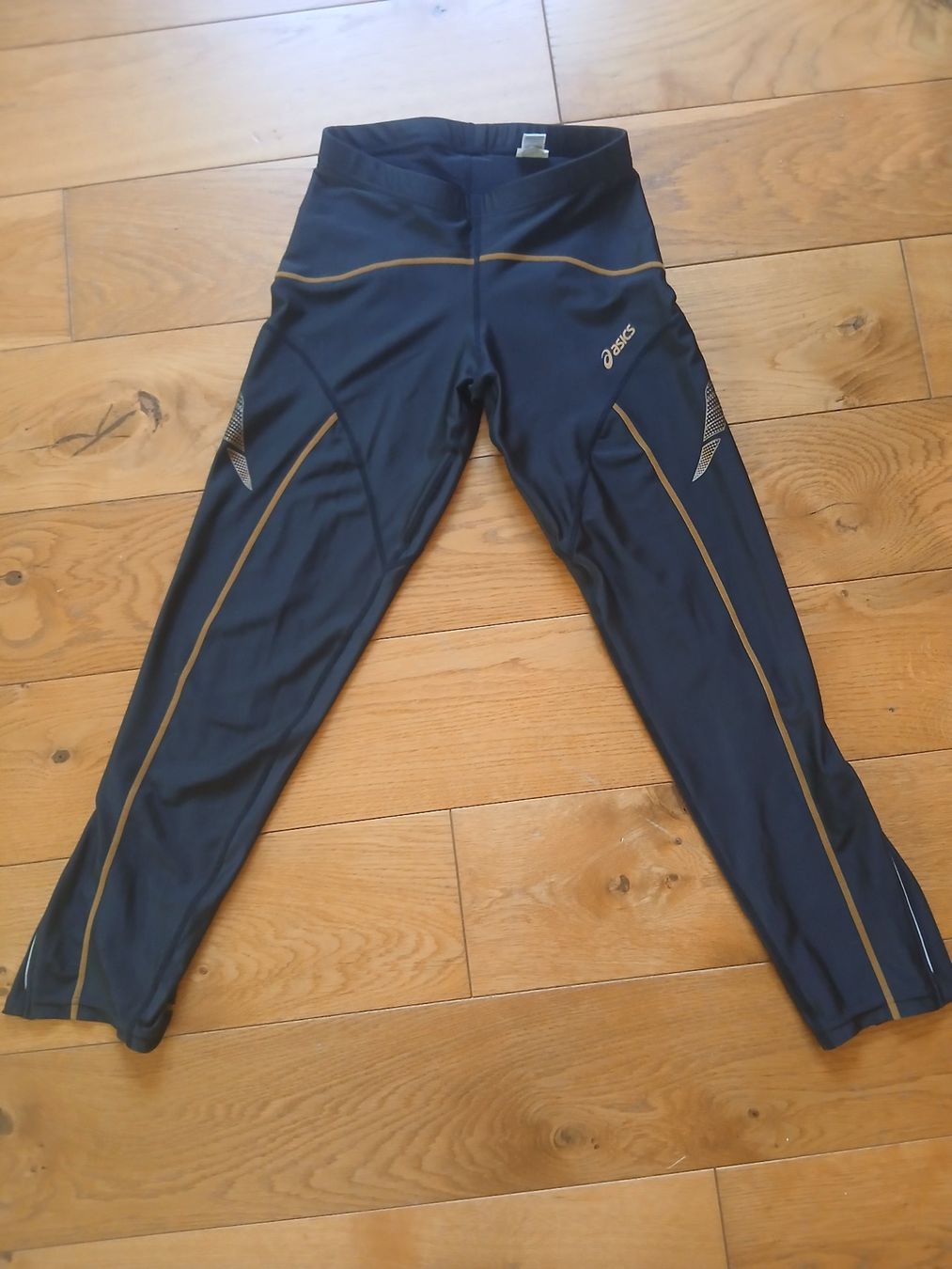 Asics Hosen: Asics Tights Gr. M – Gebraucht aus Würenlos von Esmeralda74