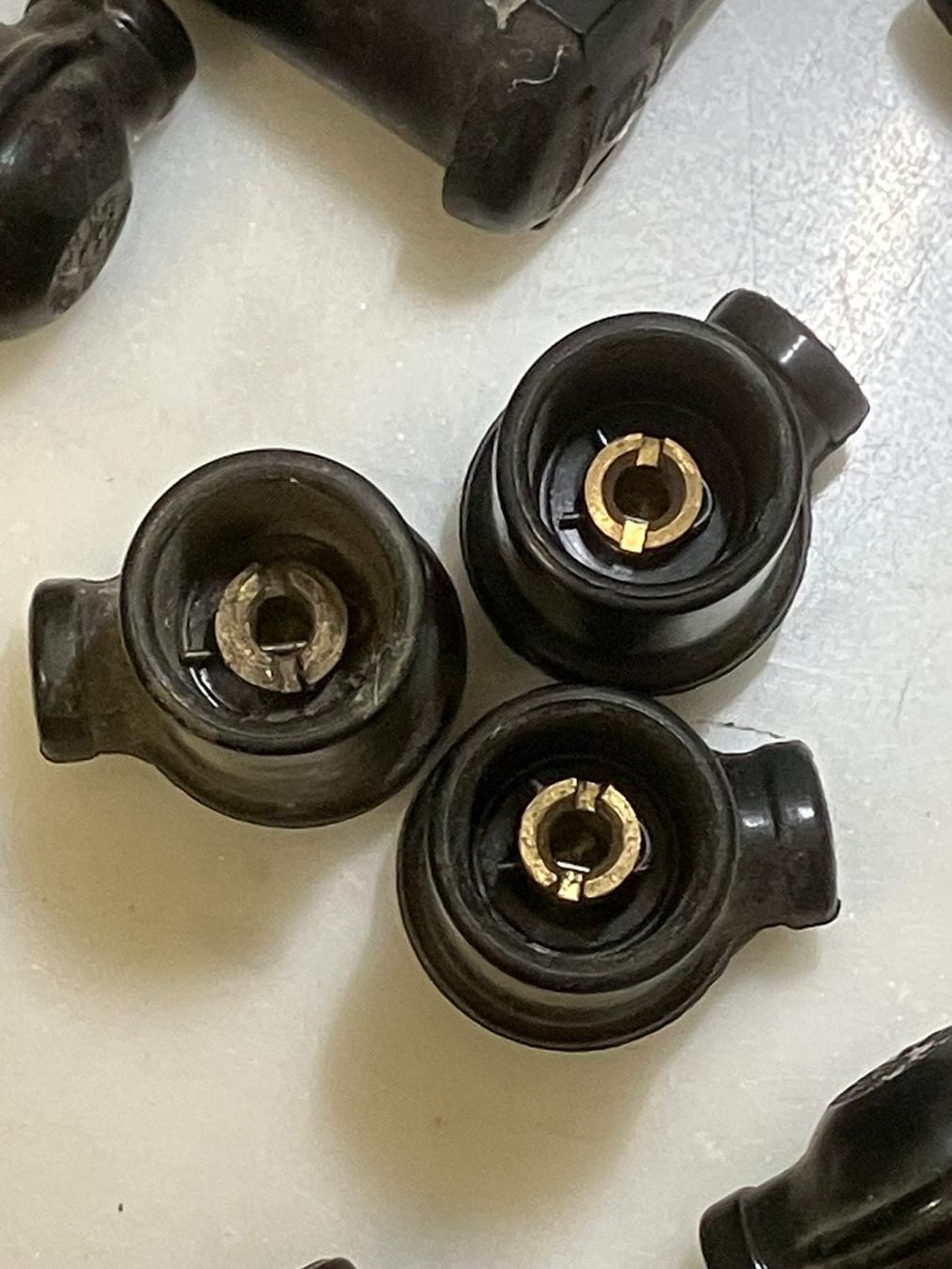 Mofa-Ersatzteile: Bakelit Kerzenstecker, Made in Germany, Oldtimer – Gebraucht aus Regensdorf von 7ws8 2