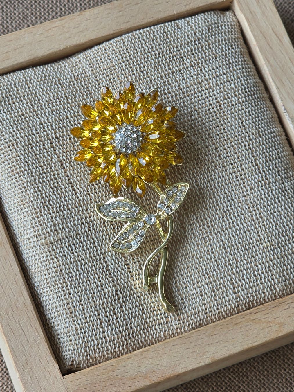Spille & Fermagli: Goldfarbene neu Sonnenblumen-Brosche Strass – Usato da Zürich venduto da tsu_76bc 2