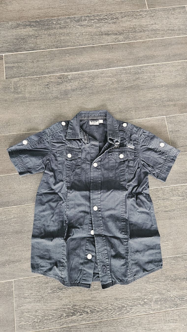 Chemises, T-shirts & Polos: Chemise pour enfant  – D'occasion à Neyruz FR par Philou6