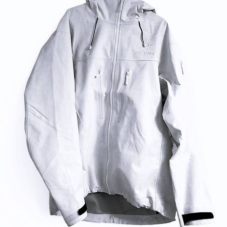 Arcteryx Alpha SV White Out Limited (Neupreis: 989.-)