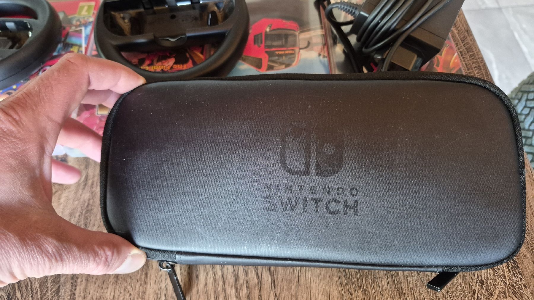 Nintendo Console: Nintendo Switch + 12 Jeux et Accessoires - État Impeccable! – Usato da Val d Illiez venduto da Teambob 2