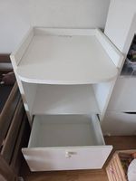 Wickeltisch mit grosser Schublade