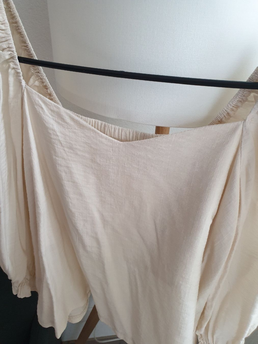 Blusen: Cream Puff Sleeves Blouse – Neu (gemäss Beschreibung) aus Aigle von Smagbrelle18 1