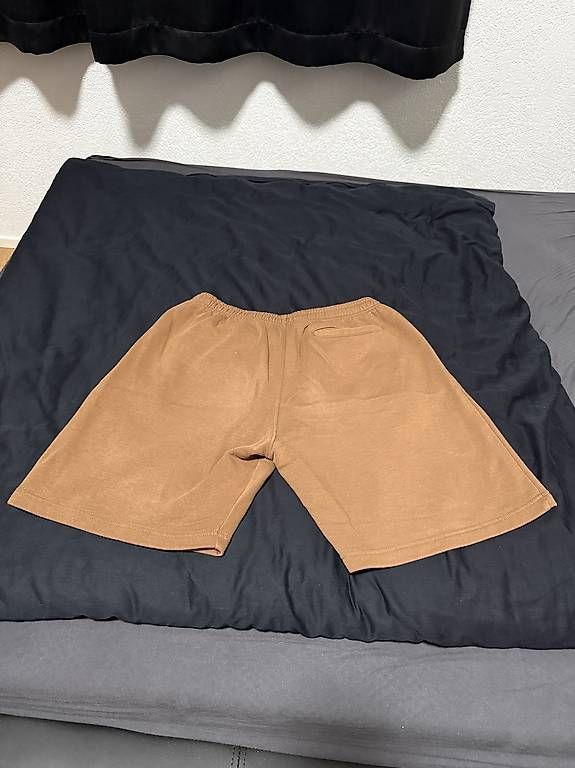 Pantaloni: Basiguy. Short Brun Taille L – Usato da Chézard-St-Martin venduto da keke_0675 2