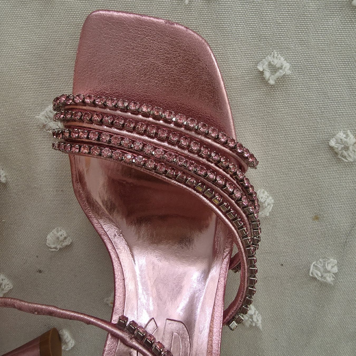 Mango Scarpe da donna: schöne Glitzersandaletten von Mango – Nuovo (secondo la descrizione) da Rickenbach b. Wil venduto da diepe 1
