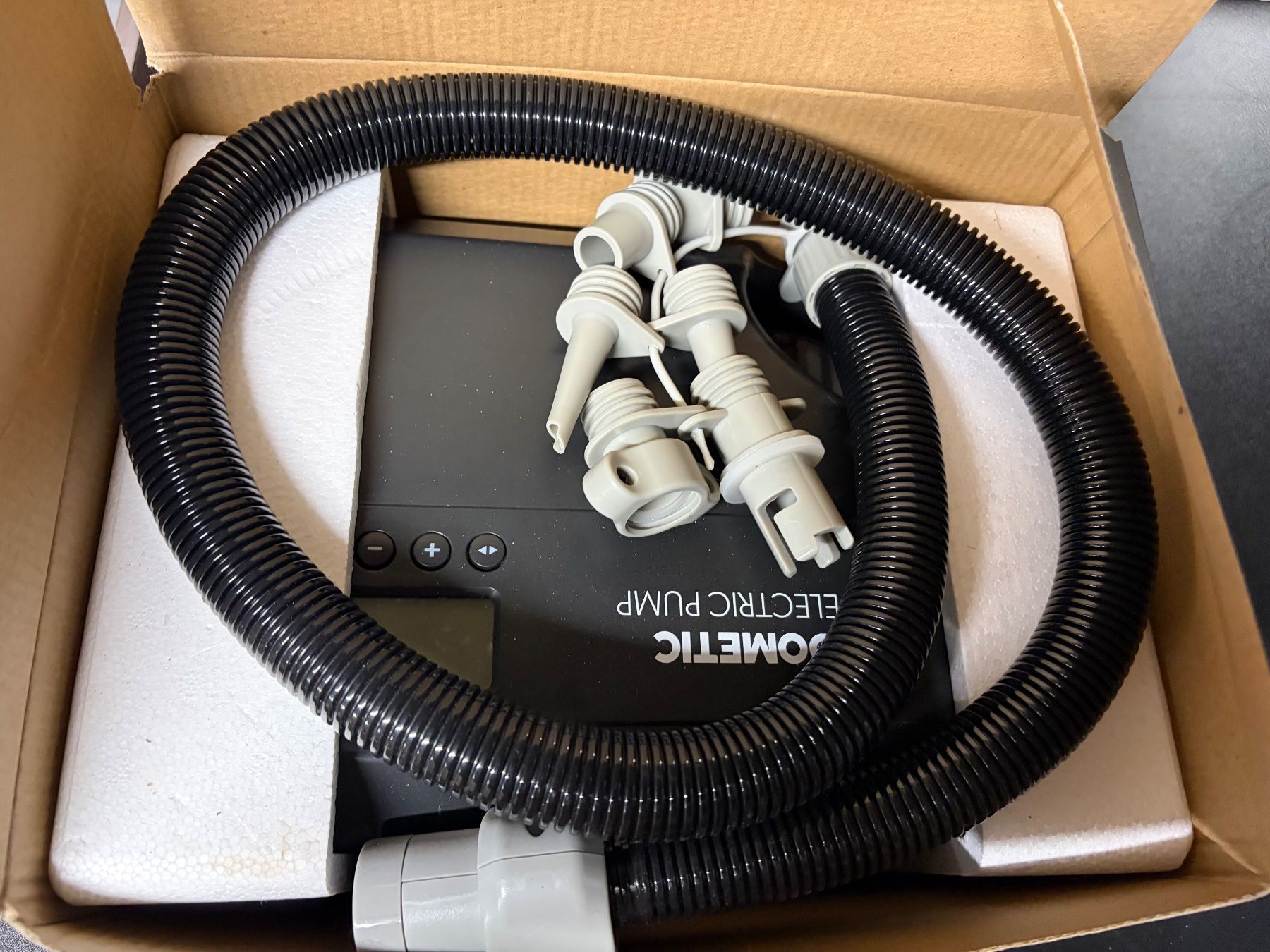 Dometic Pompe & Parti di ricambio: Dometic Gale Luftpumpe 12 V – Nuovo (secondo la descrizione) da Obergösgen venduto da Andre118