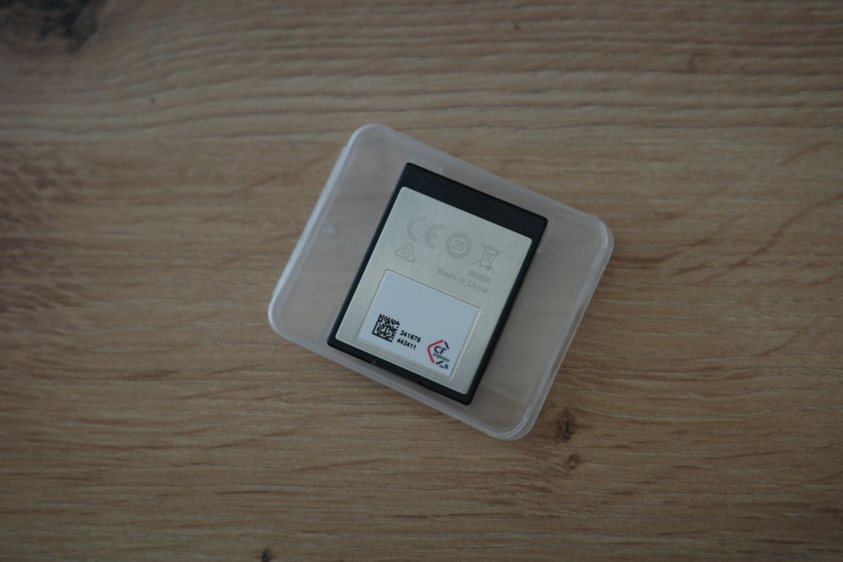Schede di memoria: San Disk Extreme Pro 64GB (CF Express Type B) – Nuovo (secondo la descrizione) da Fribourg venduto da antoinesimonet 1