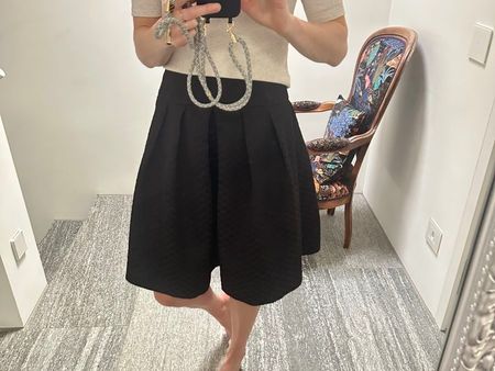 Beautiful JO BORKETT Skirt, Size 8, like new