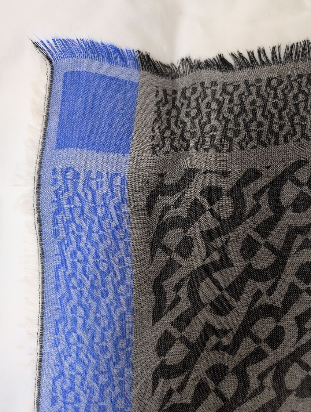 Aigner Foulard & Sciarpe: Aigner Tuch / Unbenutzt – Nuovo (secondo la descrizione) da Zürich venduto da rom_zh 4