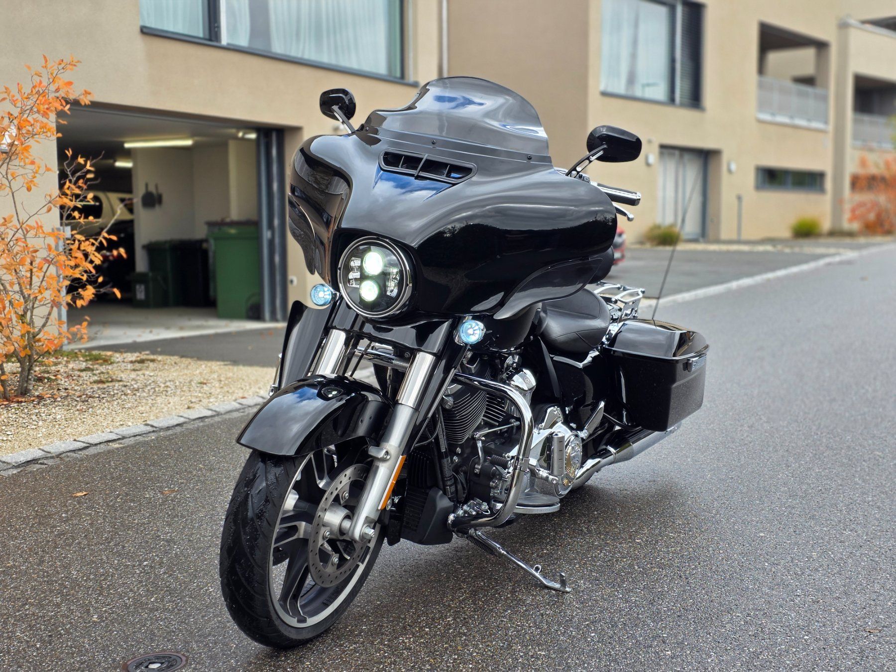 Harley-Davidson Touring: Harley-Davidson Street Glide M8 – Usato da Aarwangen venduto da glebpol 4