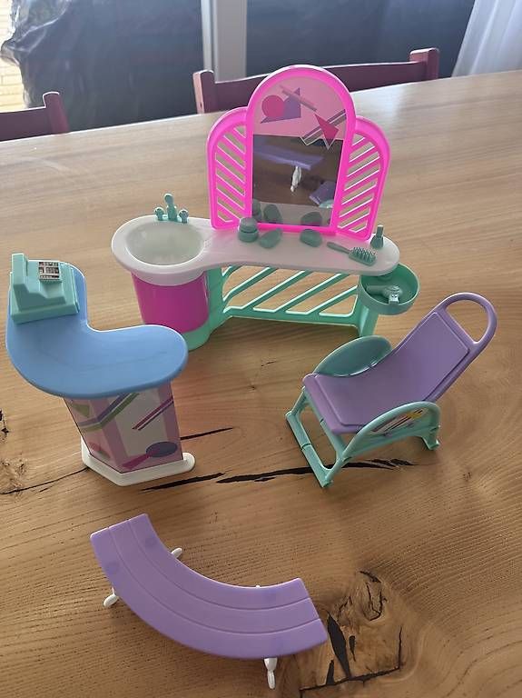 Giocattoli: Barbie Friseursalon – Usato da Abtwil SG venduto da Bila80